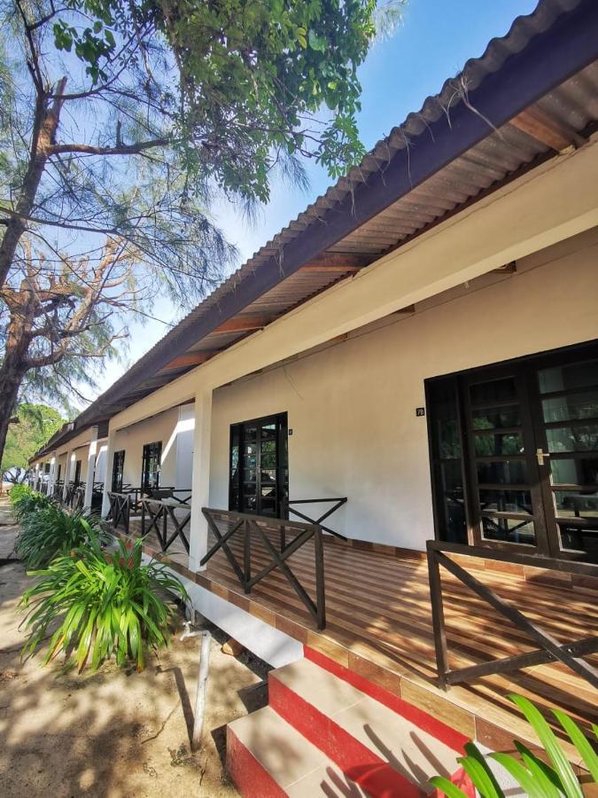 Bayu Melawi Chalet Hotell Bachok Exteriör bild