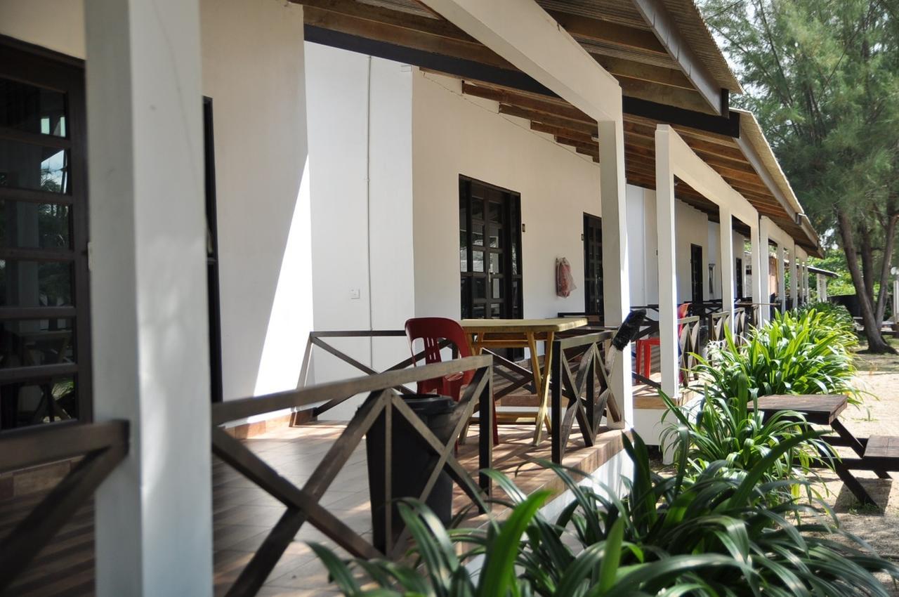 Bayu Melawi Chalet Hotell Bachok Exteriör bild